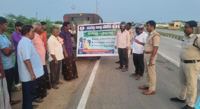 హెల్మెట్ ధరించిన ప్రయాణం,సుఖ ప్రయాణం: ఎస్ ఐ అమీర్