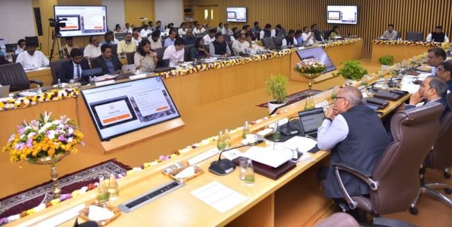 జనగణన–2027 రెండో దశను ఖచ్చితత్వం, సమయపాలనతో పూర్తి చేయాలి: అధికారులకు రిజిస్ట్రార్ జనరల్ మృత్యుంజయ్ కుమార్ నారాయణ్ ఆదేశం!