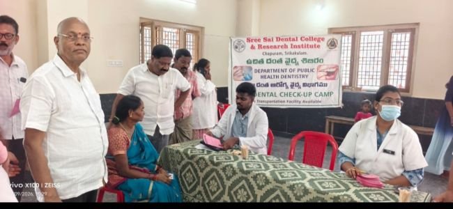 ఉచిత దంత వైద్య శిబిరంలో 70 మందికి పరీక్షలు 