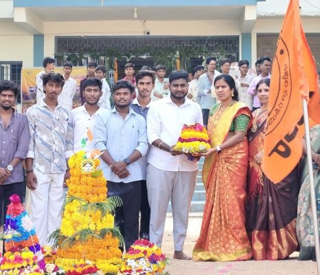 ఏబీవీపీ ఆధ్వర్యంలో ఘనంగా బతుకమ్మ సంబరాలు