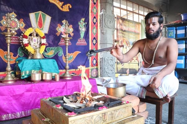 స్వర్ణగిరిలో వైభవంగా శ్రీవారి కల్యాణోత్సవం*  *అమ్మవారికి సహస్ర కుంకుమార్చన.. 3 వేల మందికి అన్నప్రసాదం*