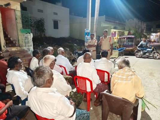   స్థానిక ఎన్నికల వేళ శాంతి భద్రతలపై పలు గ్రామాల్లో పోలీసుల అవగాహన సమావేశాలు .