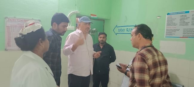 వైద్యులు రోగులకు అందుబాటులో ఉండాలి : భద్రాద్రి కొత్తగూడెం జిల్లా డిసిహెచ్ రవిబాబు
