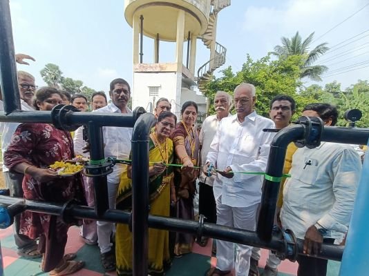 గ్రామాల సమగ్ర అభివృద్ధికి పల్లె పండగతో శ్రీకారం  అభివృద్ధి పనులతో కళకళలాడుతున్న నియోజకవర్గంలోని గ్రామాలు   * భీమవరం మండలంలోని వెంప, శ్రీరామపురం, తుందుర్రు, బేతపూడి కరుకువాడ గ్రామంలో సీసీ రోడ్లను ప్రారంభించిన ఎమ్మెల్యే అంజిబాబు