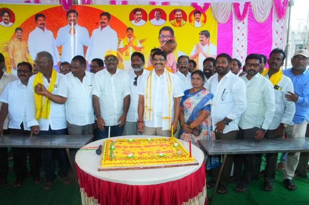 కంభం మండలంలో ఘనంగా ఎమ్మెల్యే ముత్తుముల అశోక్ రెడ్డి గారి జన్మదిన వేడుకలు