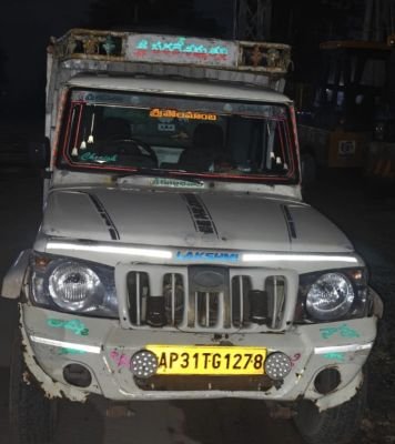  రూ '2,17,100' విలువగల పిడిఎస్ బియ్యం వాహనంతో పట్టివేత