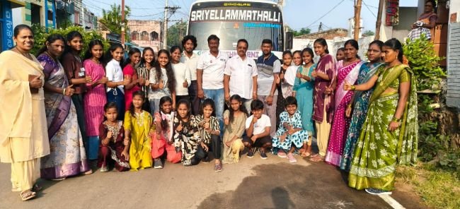విద్యార్థులలో దాగి ఉన్న కళాత్మక ప్రతిభను వెలికి తీయాలి