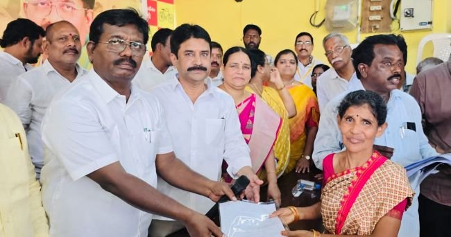 52 మంది లబ్ధిదారులకు హౌసింగ్ లోన్ మంజూరు.... ఎమ్మెల్యే అయితాబత్తుల ఆనందరావు.