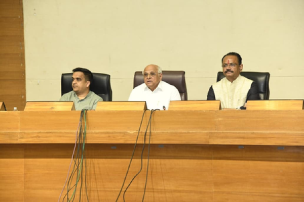  ప్రధాని మోదీ 25 ఏళ్ల ప్రజాసేవ ప్రస్థానం అద్వితీయం: గుజరాత్ పథకాలే జాతీయ పథకాలుగా రూపాంతరం.. సీఎం భూపేంద్ర పటేల్ కొనియాడారు!