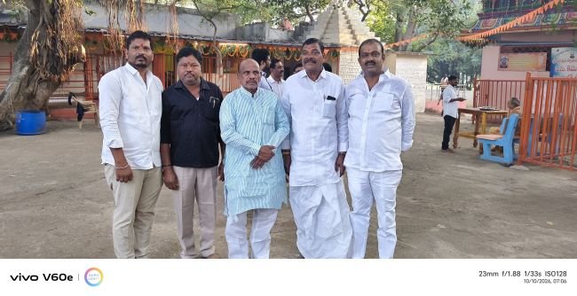 ఎన్కతల శనీశ్వర స్వామిని దర్శించుకున్న ఎమ్మెల్యే కాలె యాదయ్య