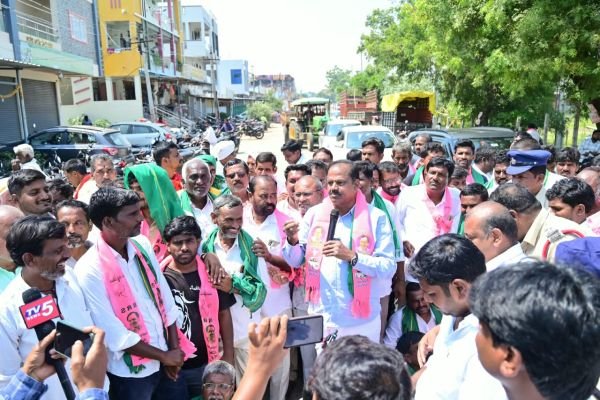 తడ్కల్‌ లో కదం తొక్కిన రైతన్నలు