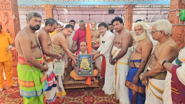 వెంకన్న సన్నిధిలో  జగద్గురు శంకరాచార్య స్వామీజీ