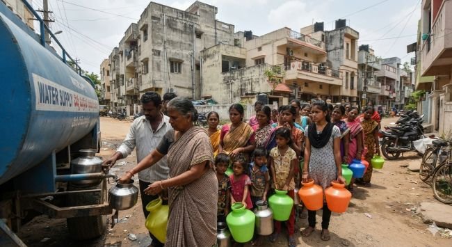హైదరాబాద్‌లో తీవ్రమవుతున్న నీటి ఎద్దడి: కారణాలు మరియు పరిష్కారాలు