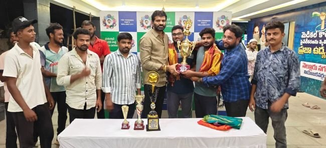 యువ క్రీడాకారులను ప్రోత్సహించడమే లక్ష్యం...