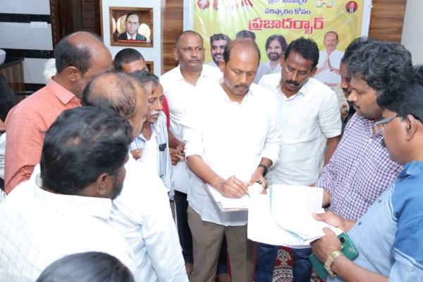 ప్రజా సమస్యల పరిష్కారానికే ప్రజాదర్బార్… ఎమ్మెల్యే  బి. ఎన్. విజయ్ కుమార్