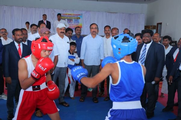 జిల్లా స్థాయి స్కూల్ గేమ్స్ ఫెడరేషన్ పోటీలకు హాజరైన ఎమ్మెల్యే 
