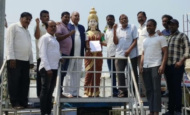 బీసీలకు జనాభా ప్రాతిపదికన హక్కులు కల్పించాలి  డిమాండ్ల సాధనకు రాష్ట్రవ్యాప్త ఉద్యమం చేపడతాం: బీసీ హక్కుల పోరాట సమితి