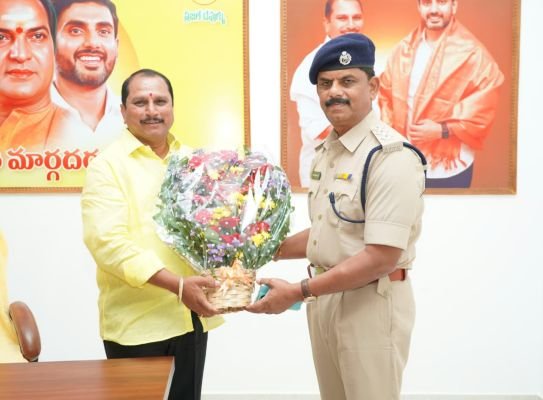 శాంతిభద్రతల పరిరక్షణకు అత్యంత ప్రాధాన్యత ఇవ్వాలి  నూతన డీఎస్పీకి ఎమ్మెల్యే దగ్గుపాటి ప్రసాద్ సూచన
