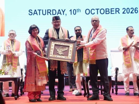 వైద్య విద్యార్థులు నైపుణ్యం, కారుణ్యంతో సేవ చేయాలి