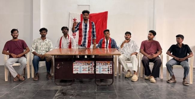 అక్రమ అరెస్టులను ఆపాలి.. 