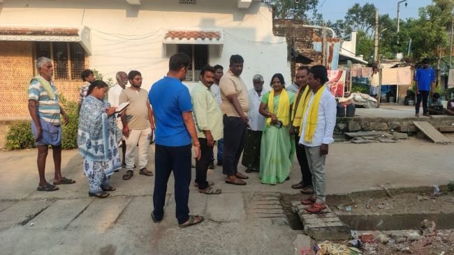 పరిసరాల పరిశుభ్రతే అందరి లక్ష్యం