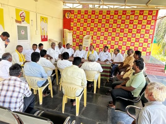 బీసీల రాజకీయ ప్రాతినిధ్యంలో రాజీ లేదు: స్థానిక సంస్థల్లో 34 శాతం టిక్కెట్లు బీసీలకే – టీడీపీ చారిత్రక నిబద్ధత