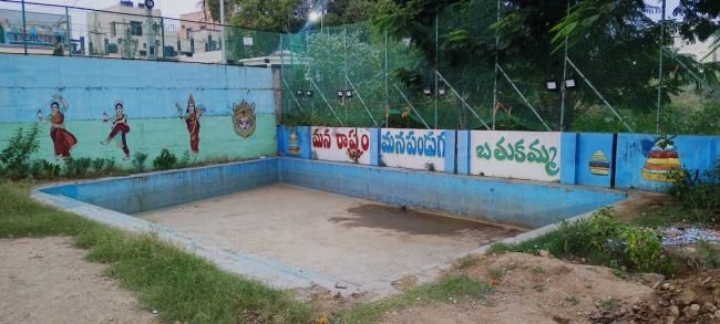 బతుకమ్మ పండుగ ఏర్పాట్లపై… జీహెచ్‌ఎంసీ నిర్లక్ష్యం!