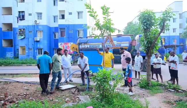 సైకిల్‌పై మంత్రి నిమ్మల రామానాయుడు ఆకస్మిక క్షేత్రస్థాయి పర్యటన.