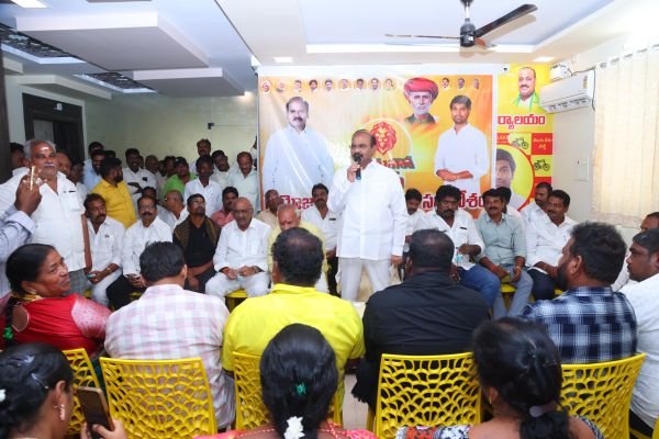 బీసీలకు 34 శాతం రిజర్వేషన్లు.. జగన్ అడ్డంకులు సృష్టించారు నియోజకవర్గ బీసీ విస్తృతస్థాయి సమీక్ష సమావేశంలో ఎమ్మెల్యే ప్రత్తిపాటి పుల్లారావు