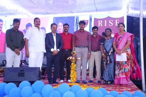 రైజ్ లో నేడు ఘనంగా  ఫ్రెషర్స్ డే వేడుకలు