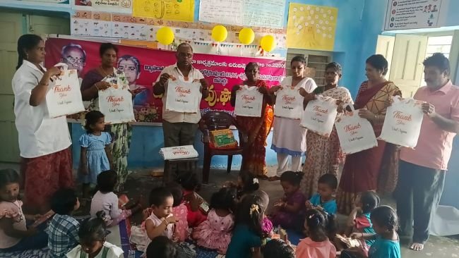 అంగన్‌వాడి కేంద్రాల్లో ప్లాస్టిక్‌ అనర్ధాలపై అవగాహన 