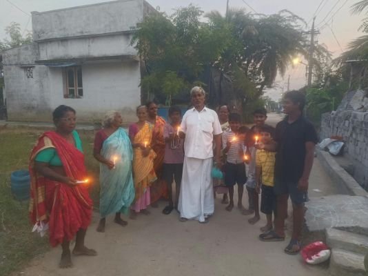మామిడిపూడిలో కాగడాల ప్రదర్శన