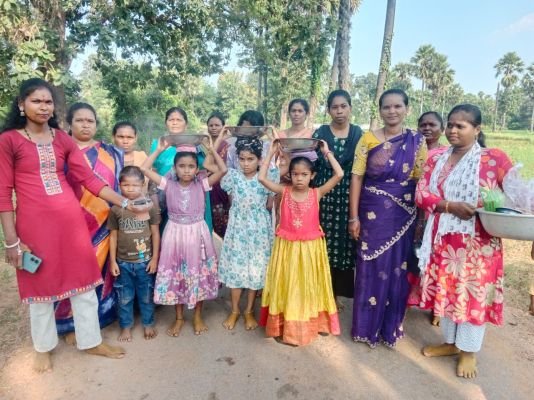 రామచంద్రపురంలో ఘనంగా బతుకమ్మ వేడుకలు – ముత్యాలమ్మ తల్లికి ప్రత్యేక పూజలు.