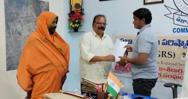 డాక్టర్ కణితి విశ్వనాథం విగ్రహ ఏర్పాటుకు స్థలం కేటాయించండి