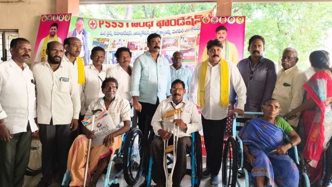 గాంధీ ఫౌండేషన్ సేవలు అభినందనీయం ఎమ్మెల్యే సొంగ రోషన్ కుమార్