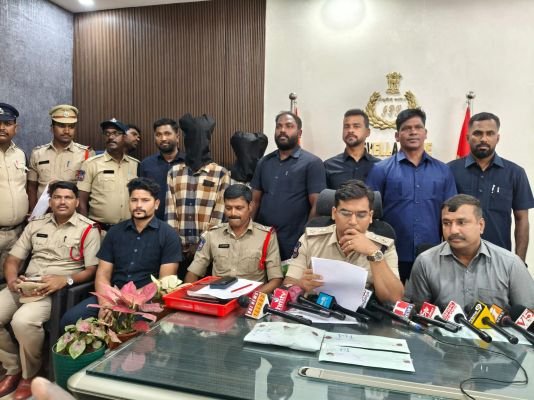 షాబాద్‌లో రూ.2 లక్షల విలువైన డ్రగ్స్ పట్టివేత.. ఇద్దరు అరెస్ట్