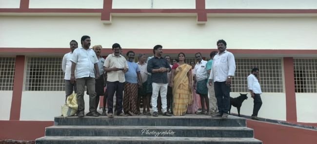 ఆర్‌అండ్‌ఆర్‌ కాలనీలో అభివృద్ధి పనులు వేగవంతం చేయాలి: కొప్పిశెట్టి