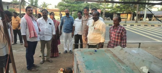 పుష్కరాల నేపథ్యంలో మూడు ప్రాంతాల్లో మరుగుదొడ్ల నిర్మాణాలకు శంకుస్థాపన
