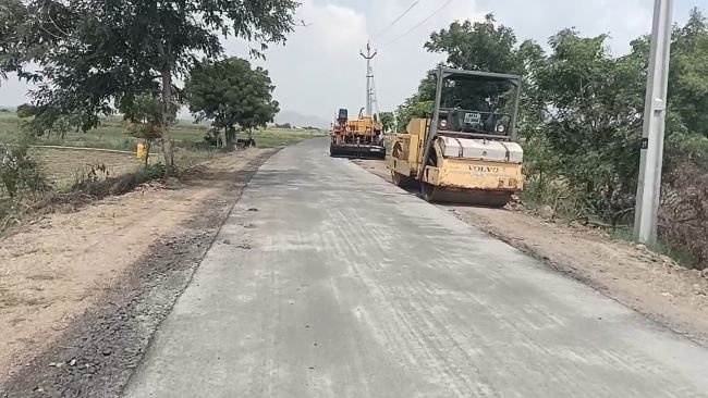 రూ.2.8 కోట్లతో రోడ్లకు మరమ్మతులు.