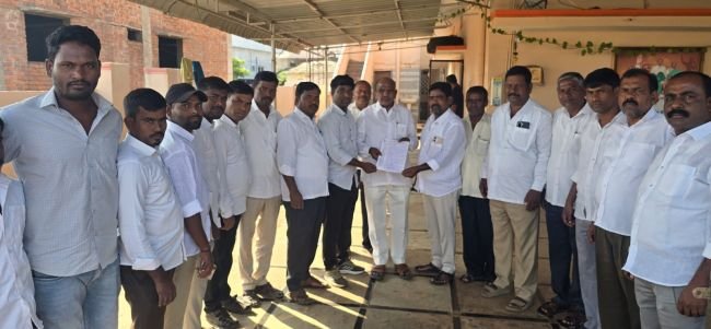 ఆలూరు గ్రామాభివృద్ధికి ఎమ్మెల్యే కాలె యాదయ్య హామీ