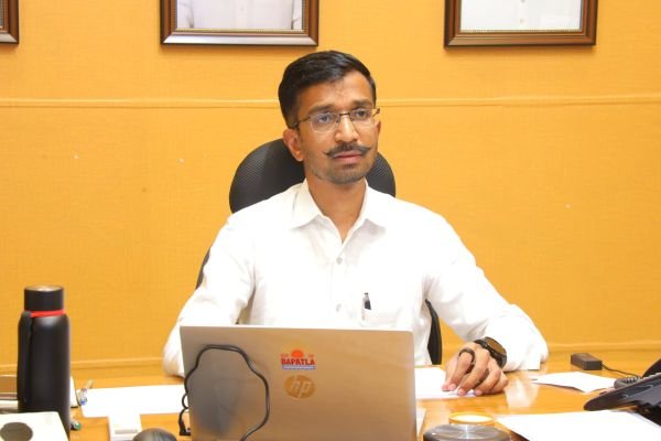 పరిష్కారం కాని అర్జీల వివరాలకు 1100కు కాల్‌ చేయండి