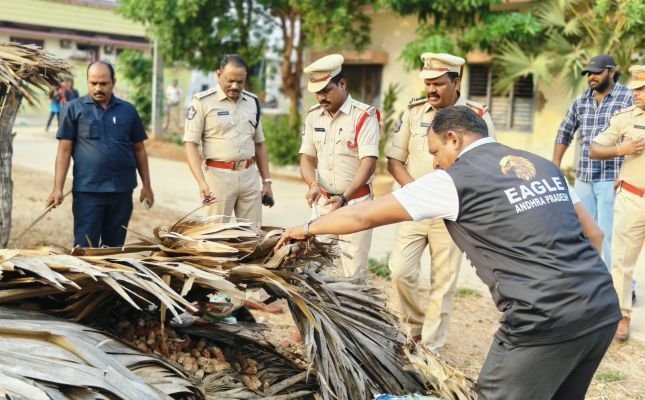 గవినివారిపాలెంలో కార్టన్ సెర్చ్