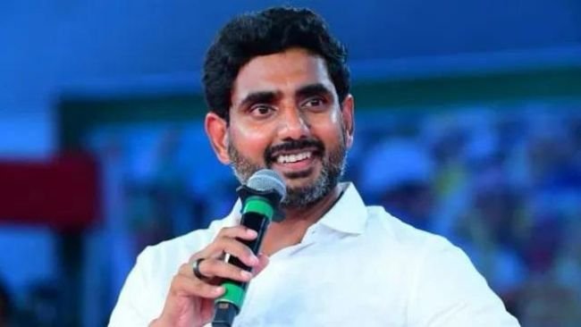దుర్గమ్మ ఆశీస్సులతో ప్రజలంతా సుఖసంతోషాలతో ఉండాలి