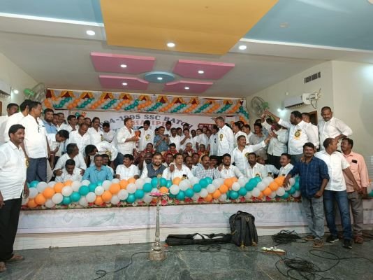 పూర్వ విద్యార్థుల ఆత్మీయ సమ్మేళనం