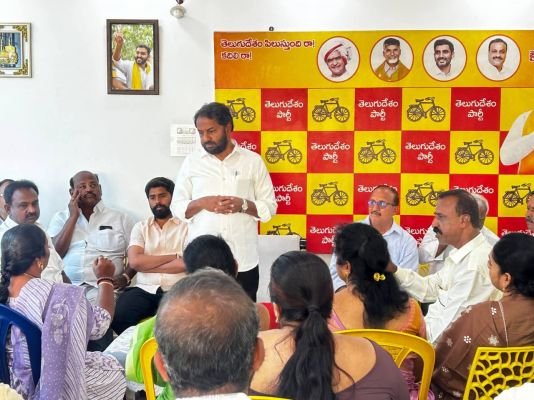 మున్సిపల్ ఎన్నికలపై టీడీపీ నాయకులతో ఎమ్మెల్యే సమావేశం..