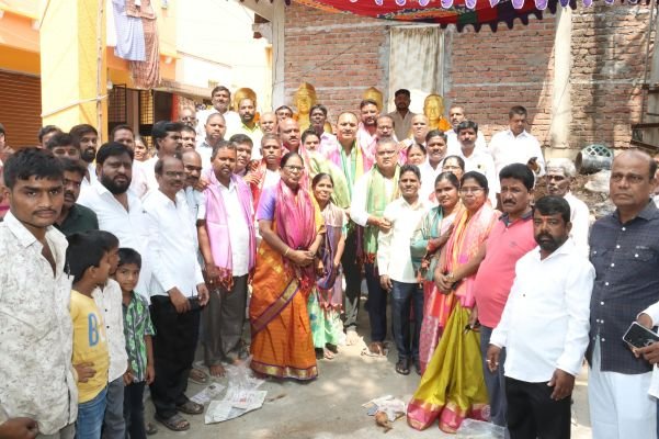 నవోదయనగర్ కాలనీలో ఘనంగా కమాన్, మహనీయుల విగ్రహాల ప్రారంభోత్సవం!
