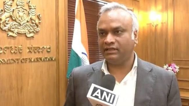 యూఎస్ గ్రీన్ కార్డ్ నిబంధనల కఠినతరం: భారత టెక్ రంగానికి గొప్ప అవకాశమన్న మంత్రి ప్రియాంక్ ఖర్గే!