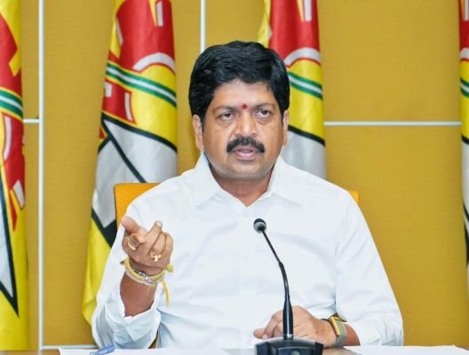 వాస్తవాలను పక్కదారి పట్టించడమే జగన్‌ రాజకీయ నీతి!