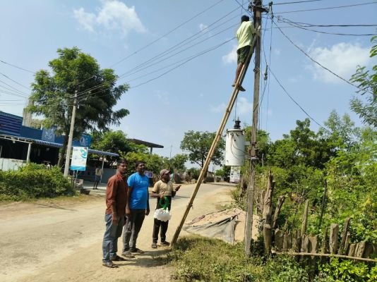 దసరా పండుగకు విద్యుత్ దీపాల ఏర్పాటు..  సూర్య 