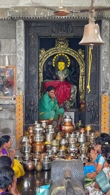 మేదరమెట్లలో 108 కళాశాలతో శోభాయాత్ర.